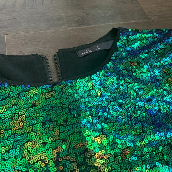Blue & Green Sequined Crop Top - Picture 2 of 5